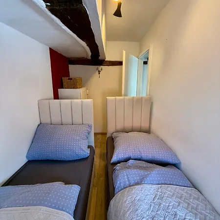 Im Alten Fachwerkhaeuschen Naehe Edersee Mit 3 Wohnungen,terrasse, Garten * Waldeck (Hessen)