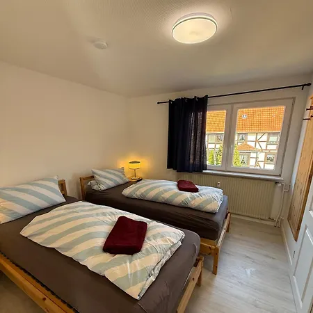 Im Alten Fachwerkhaeuschen Naehe Edersee Mit 3 Wohnungen,terrasse, Garten Holiday home *