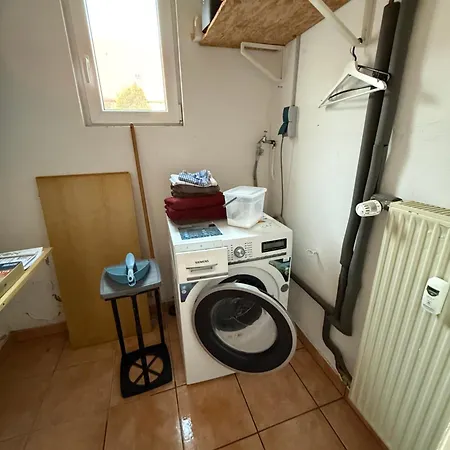 Im Alten Fachwerkhaeuschen Naehe Edersee Mit 3 Wohnungen,terrasse, Garten