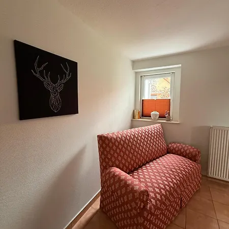Im Alten Fachwerkhaeuschen Naehe Edersee Mit 3 Wohnungen,terrasse, Garten
