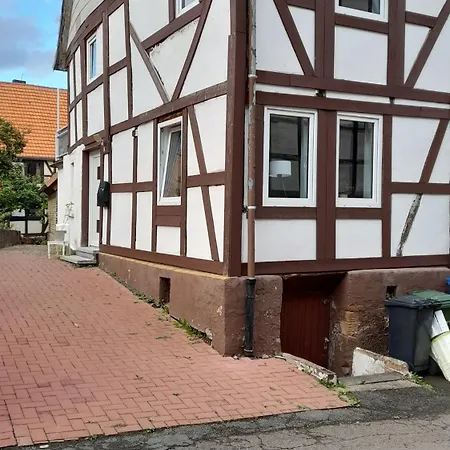 Im Alten Fachwerkhaeuschen Naehe Edersee Mit 3 Wohnungen,terrasse, Garten